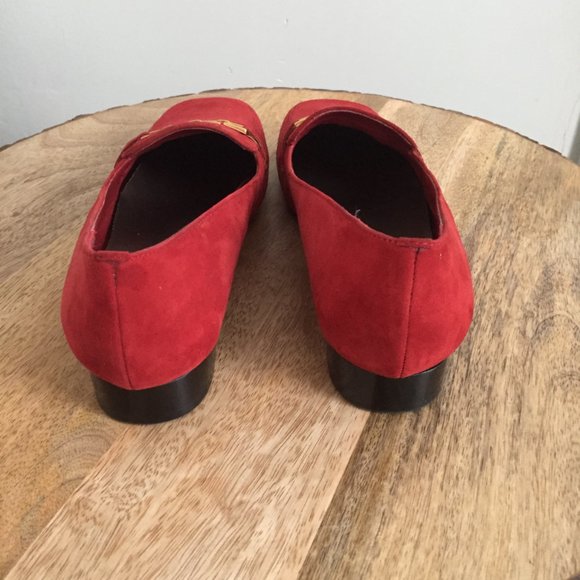 Jasmin Flex Red Suede Gold Hardware Penny Loafer Size 8M - Picture 4 of 9